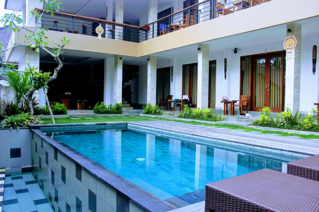 Indah Bali Guesthouse Canggu  Exterior photo