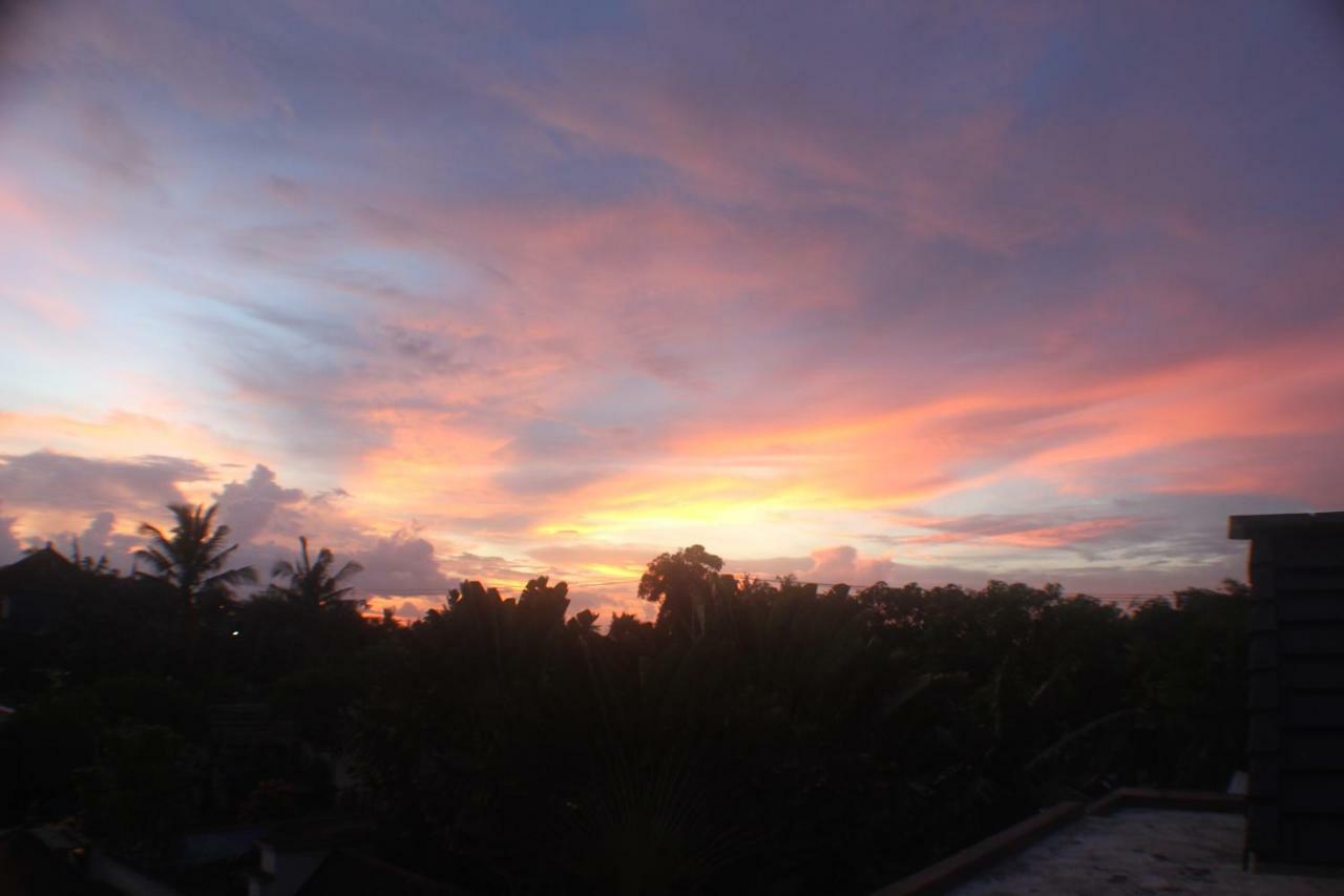 Indah Bali Guesthouse Canggu  Exterior photo